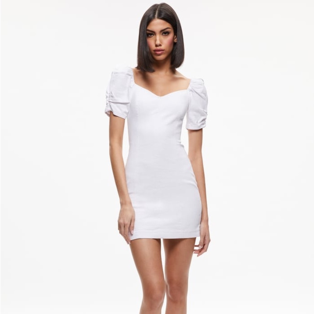 🆕Alice + Olivia MIMI DENIM MINI DRESS Size 2